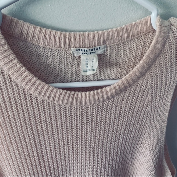 Knitted sleeveless street wear  top - Picture 5 of 5